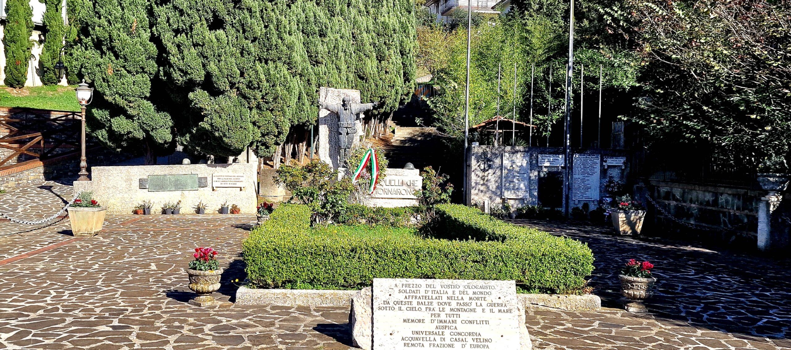Monumento ai caduti in guerra - Beni Demaniali Acquavella